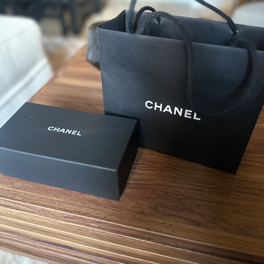 Chanel Oval Sunglasses - Picture 10 of 10